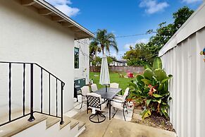 Spanish Style Home With Lake View, Fire pit and Wifi