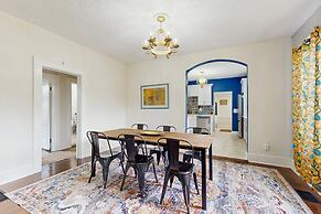 Spanish Style Home With Lake View, Fire pit and Wifi