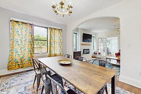 Spanish Style Home With Lake View, Fire pit and Wifi