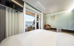 Brown Dot Pohang Yeongildae Beach Branch