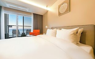 Brown Dot Pohang Yeongildae Beach Branch