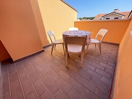 Seaside Family Flat With Terrace-beahost