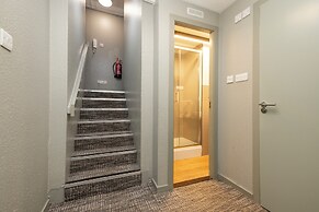 Meadow Court Apartments