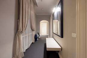 Acciaiuoli Luxury Suite by MMega