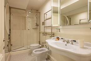 Acciaiuoli Luxury Suite by MMega