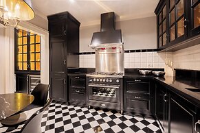 Acciaiuoli Luxury Suite by MMega