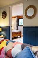 The Cowshed - Stunning 1 Bedroom Cottage