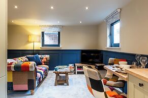The Cowshed - Stunning 1 Bedroom Cottage