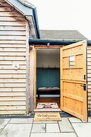 The Cowshed - Stunning 1 Bedroom Cottage