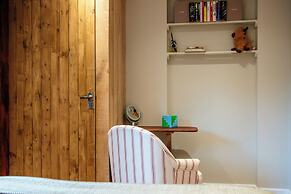 The Cowshed - Stunning 1 Bedroom Cottage