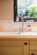 The Cowshed - Stunning 1 Bedroom Cottage