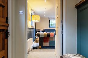 The Cowshed - Stunning 1 Bedroom Cottage