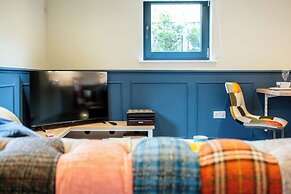 The Cowshed - Stunning 1 Bedroom Cottage