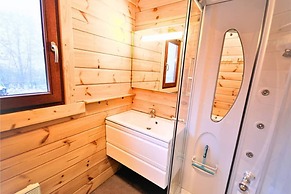 Ardennes Chalet With Balcony, Sauna