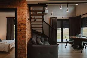 Large Holiday Home With a Jacuzzi on the Terrace