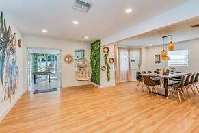 Fox Garden-heated Pool-spa- Boho-downtown Beach