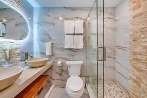 Fox Garden-heated Pool-spa- Boho-downtown Beach