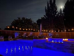 Fox Garden-heated Pool-spa- Boho-downtown Beach