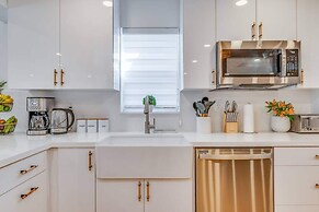 Fox Garden-heated Pool-spa- Boho-downtown Beach