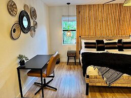 Fox Garden-heated Pool-spa- Boho-downtown Beach