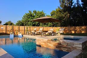 Fox Garden-heated Pool-spa- Boho-downtown Beach