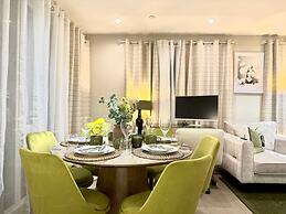 Contemporary Bromley Penthouse With Balcony