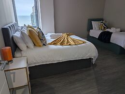 2 bed 1 Bath Seaside Waterfront