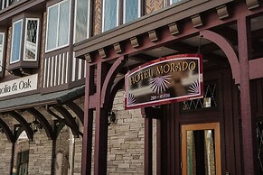 Hotel Morado