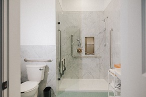 Hotel Morado