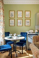 Stunning 1 Bedroom Flat in Central Bath