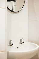 Stunning 1 Bedroom Flat in Central Bath