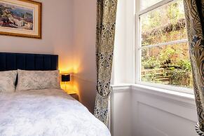 Stunning 1 Bedroom Flat in Central Bath