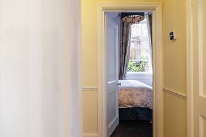 Stunning 1 Bedroom Flat in Central Bath