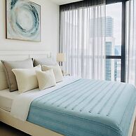SkyHigh Exec Suite with City Views