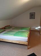 Zentral Gelegene Ferienwohnung mit Garten