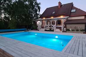 10-guest Holiday Villa With Private Pool