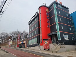 Hillhouse
