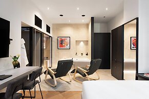 At Forty-One Apt 02