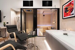 At Forty-One Apt 02