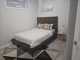 Elegant Private Suite in Edmonton North