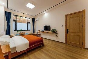 ManBuYunDuan.Theme Inn