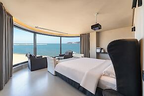Bay Four Seasons Castle Hotel