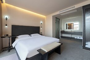 Bay Four Seasons Castle Hotel