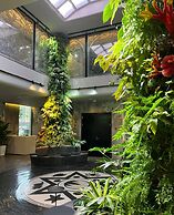 Bay Four Seasons Castle Hotel