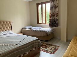Hayrat apart