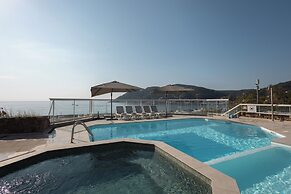 Riviera Beach Hotel