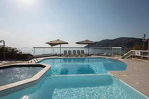 Riviera Beach Hotel
