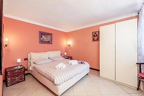 Genova House Via Caffaro