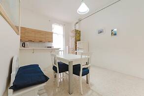 Elisa's Flat - 5 min from Train Station