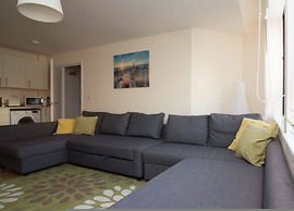 Castle Point 6 Apartment - Premier Lodge